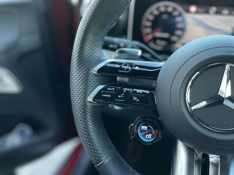 Mercedes-Benz GLC 63 S AMG E PERFORMANCE - fotka 15 z 37