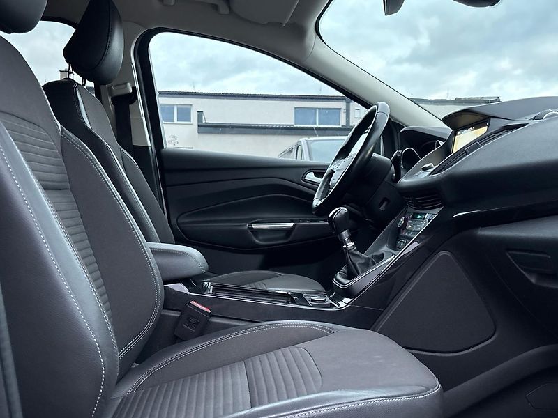 Ford Kuga Titanium - fotka 9 z 26