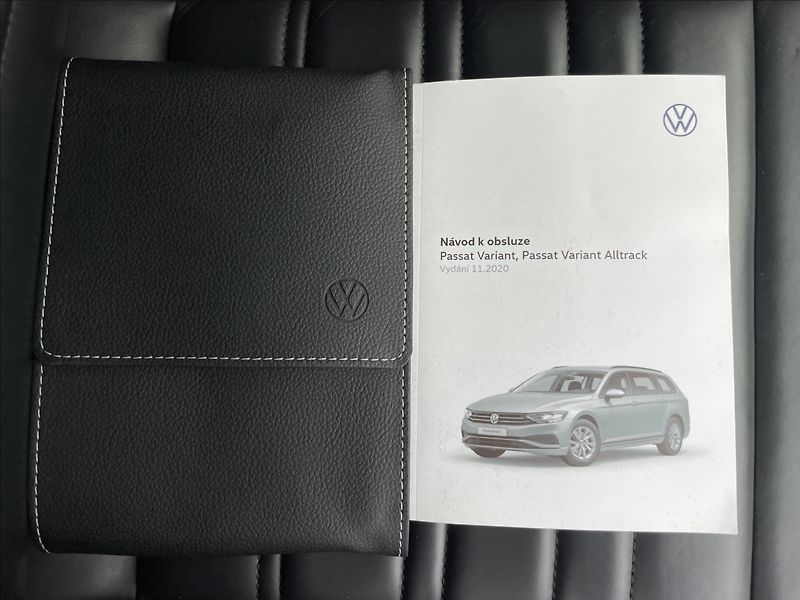 Volkswagen Passat 2,0 TDI 4MOT DSG RLine  Varian - fotka 19 z 24