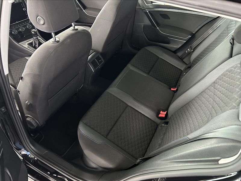 Volkswagen Golf 1,6   TDI 85kW,JOIN,TAŽNÉ,SERV - fotka 25 z 30