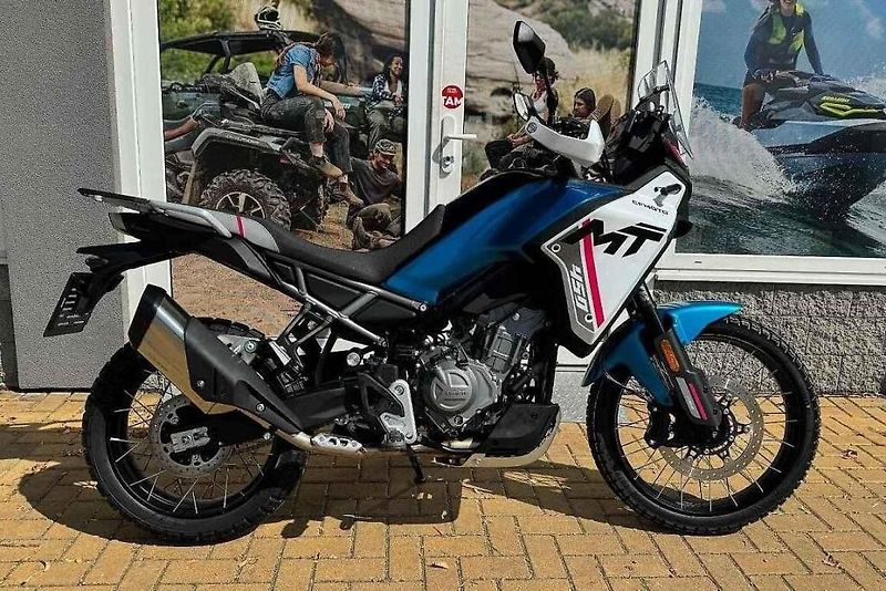 Mezi hlavní výhody motorek CFMOTO patří velmi dobrý poměr cena/výkon.