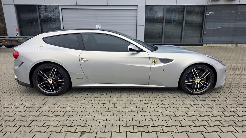 Ferrari FF (2015) INDIVIDUAL TailorMade ZÁRUKA - fotka 3 z 19