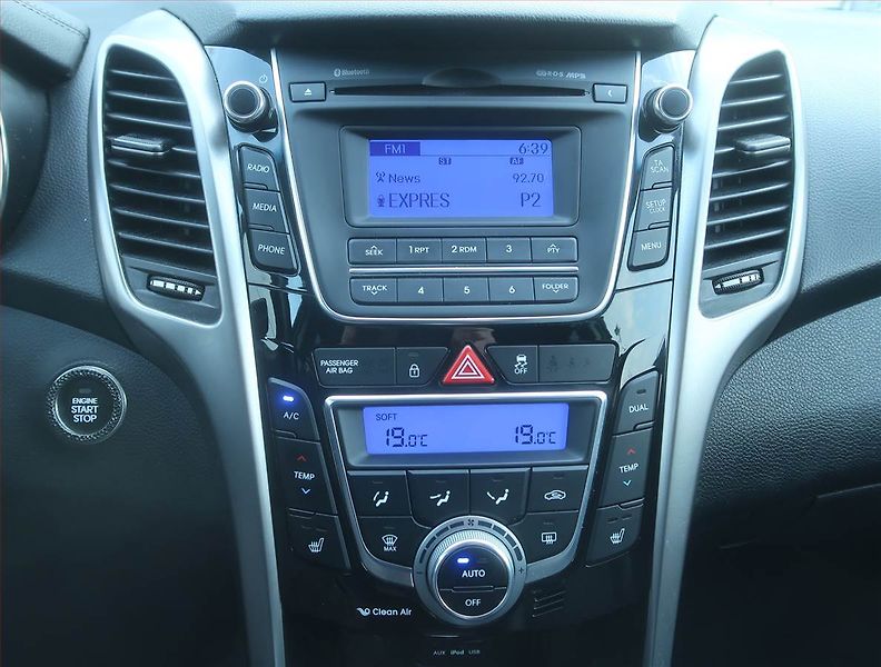 Hyundai i30 (2013) 1.6 CRDi, Serv.kniha, Tempomat - fotka 12 z 15