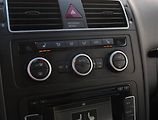 Volkswagen Touran (2014) Highline 2.0 TDI, Automat - náhled 19