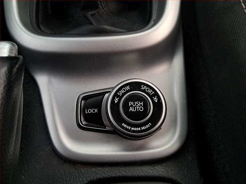 Suzuki Vitara (2015) 1.6 VVT, 4X4, Navi, Tempomat - fotka 18 z 18