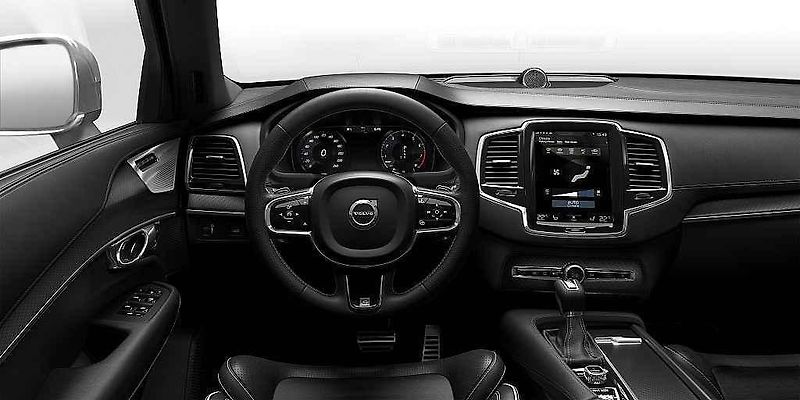 Volvo XC90 v provedení R-Design.