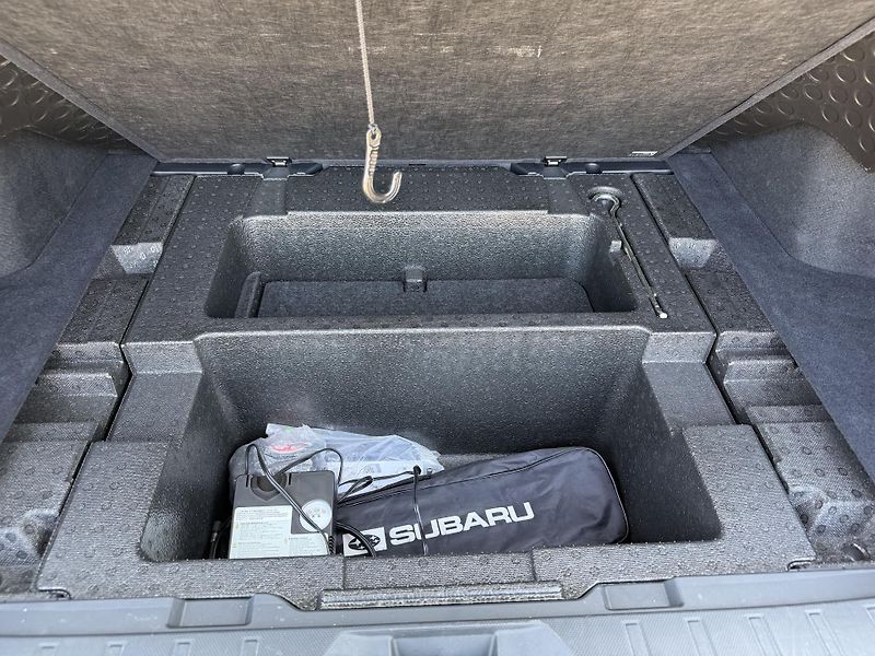 Subaru Outback 2.5 Touring Lineatronic - fotka 37 z 38