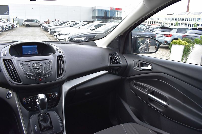 Ford Kuga 2.0 TDCi 103kW 4x4*AUTOMAT* - fotka 9 z 34