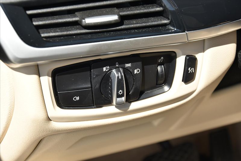 BMW X5 xDrive 40d 230kW PANORAMA - fotka 16 z 26