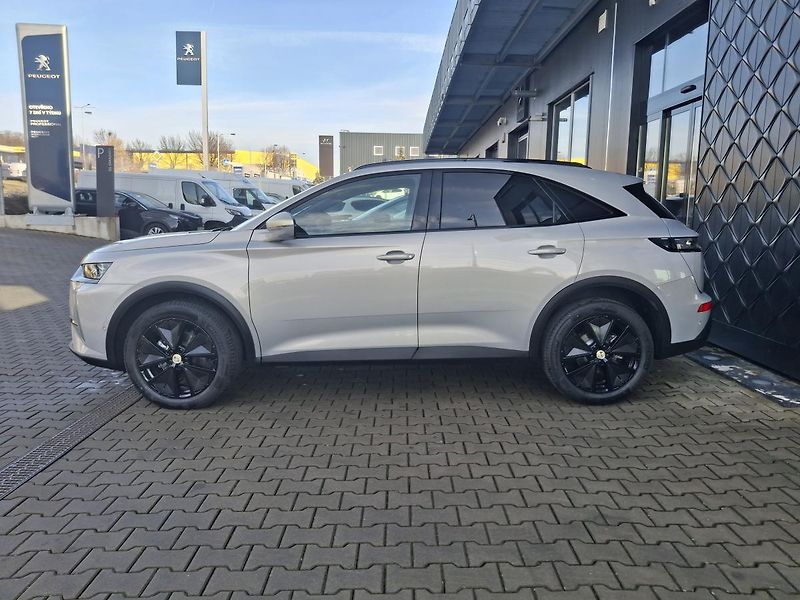 DS Automobiles DS7 (2026) PERFORMANCE LINE 1.5 BlueHDi - fotka 8 z 22