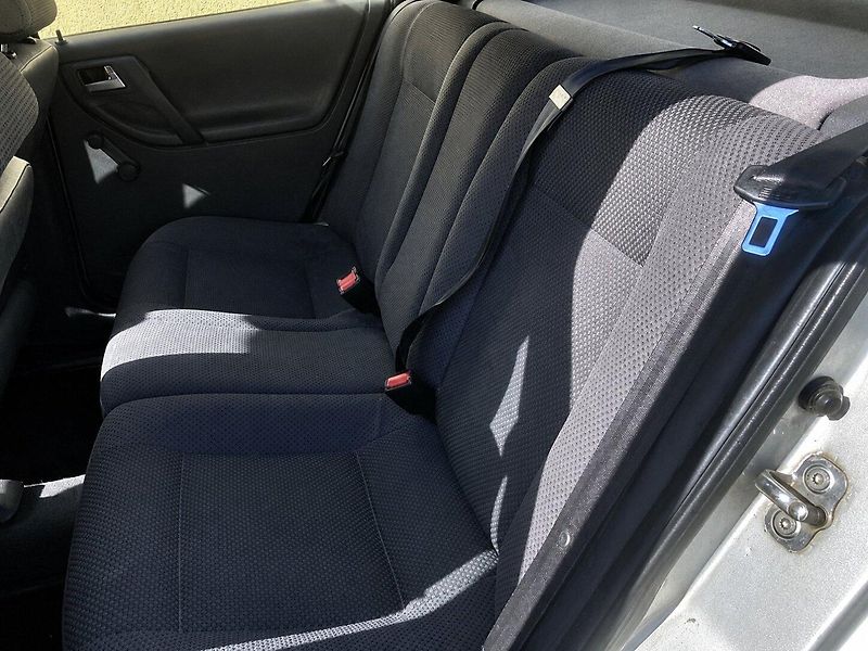 Volkswagen Polo 1,4 MPi (44kW)*STK DO 8/2027* - fotka 13 z 16