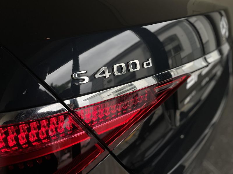 Mercedes-Benz Třídy S 400d 4Matic - fotka 10 z 44