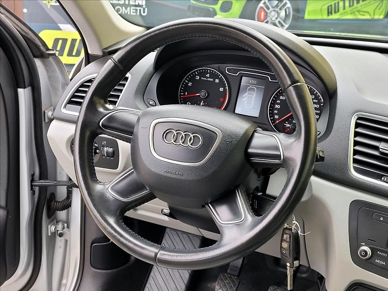 Audi Q3 2,0 TFSi Quattro SERV.KNÍŽKA - fotka 33 z 47