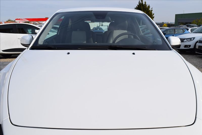 Volvo C30 1,6 80KW PO SERVISE - fotka 3 z 35