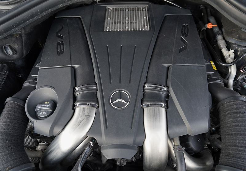 Mercedes-Benz GL 500 V8 AMG/4Matic/NOVÝ MOTOR - fotka 10 z 44