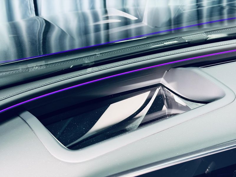 Mercedes-Benz Třídy E (2024) AMG*4M*AIR*ZÁR*NEZ.TOP*NAT.NAP - fotka 18 z 43