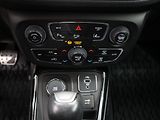 Jeep Compass 1,4 MultiAir Aut. 4WD Limited - náhled 19