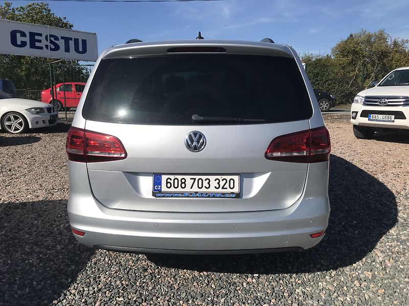 Volkswagen Sharan  2.0 TDI 110 KW,DSG,NAVI,5-MÍS - fotka 6 z 19