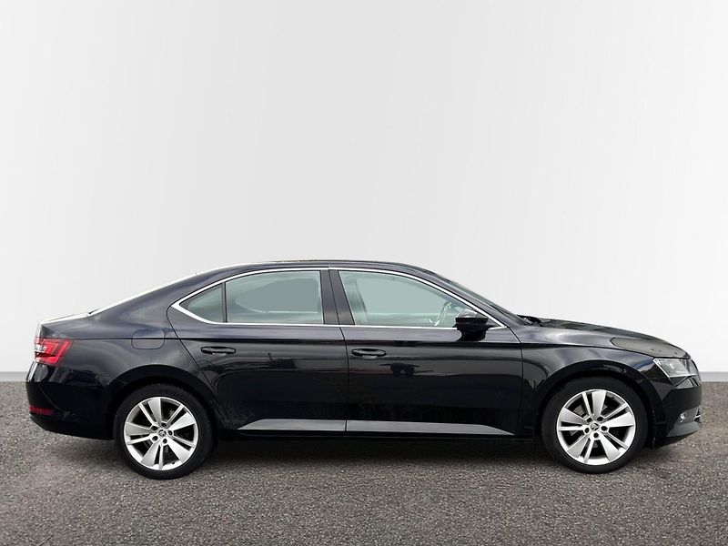 Škoda Superb STYLE DSG - fotka 16 z 25