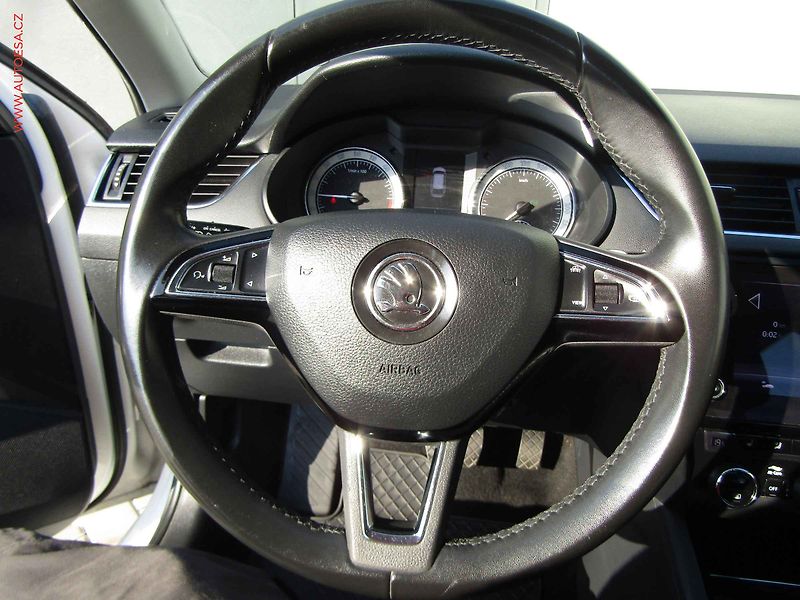 Škoda Octavia (2019) 2.0 TDi, Style, DSG, navi - fotka 17 z 18