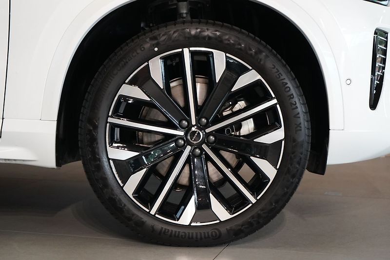 Volvo XC90 B5 PLUS Bright, Vzduch, 360° - fotka 7 z 50