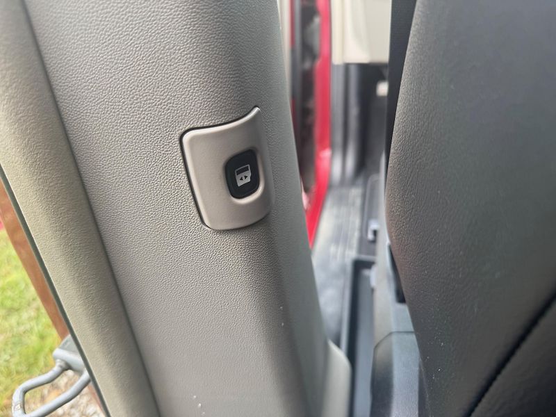 Dodge Grand Caravan (2016) 3.6 V6 SERVISNÍ KNIHA - fotka 31 z 40