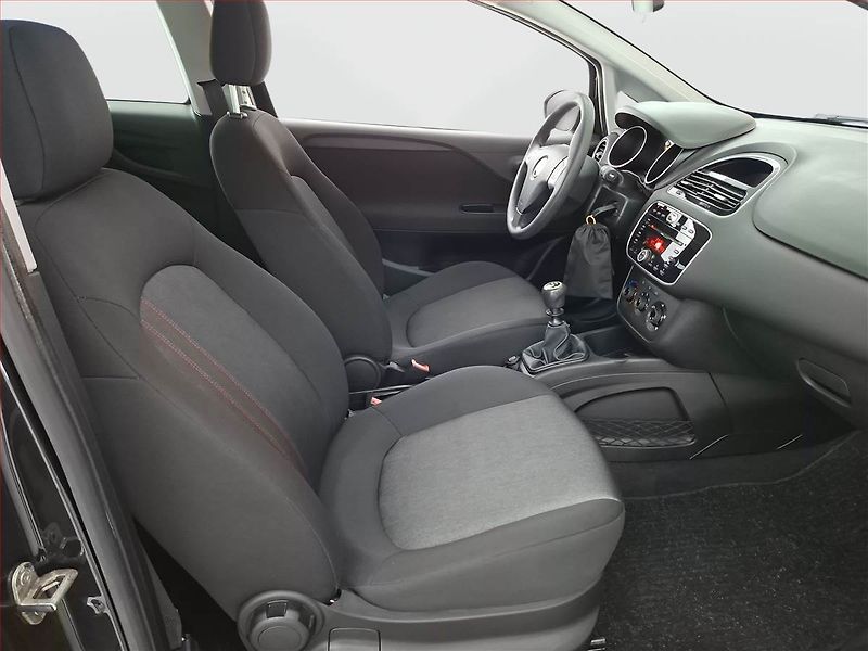 Fiat Punto (2013) 1.2, po STK, jezdí dobře - fotka 9 z 16