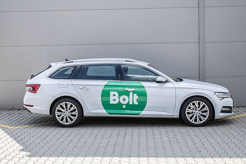 Škoda Superb - fotka 4 z 35