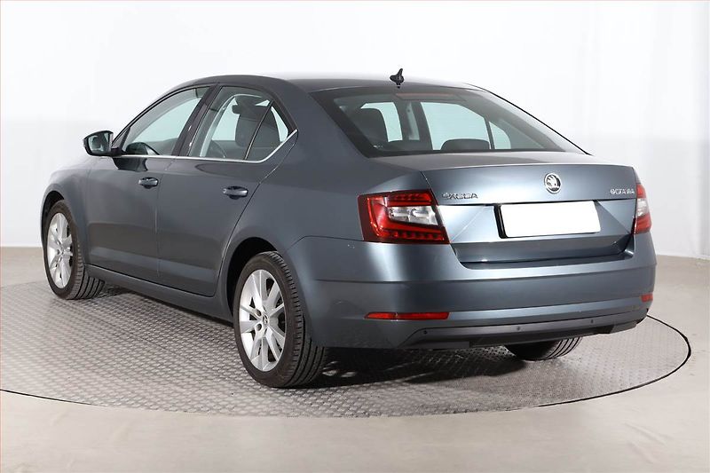 Škoda Octavia (2018) Style 1.6 TDI, Navi, Tempomat - fotka 4 z 24