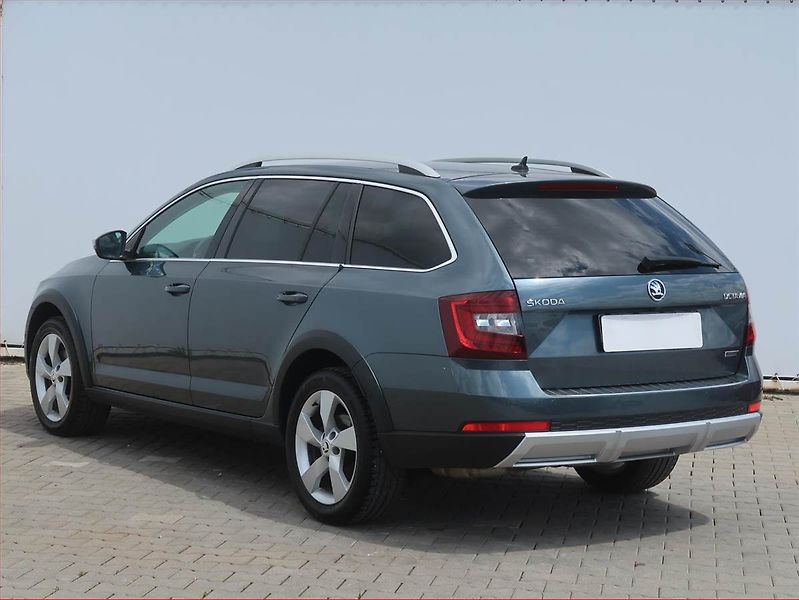 Škoda Octavia (2017) Scout 2.0 TDI, 4X4, Automat - fotka 4 z 16