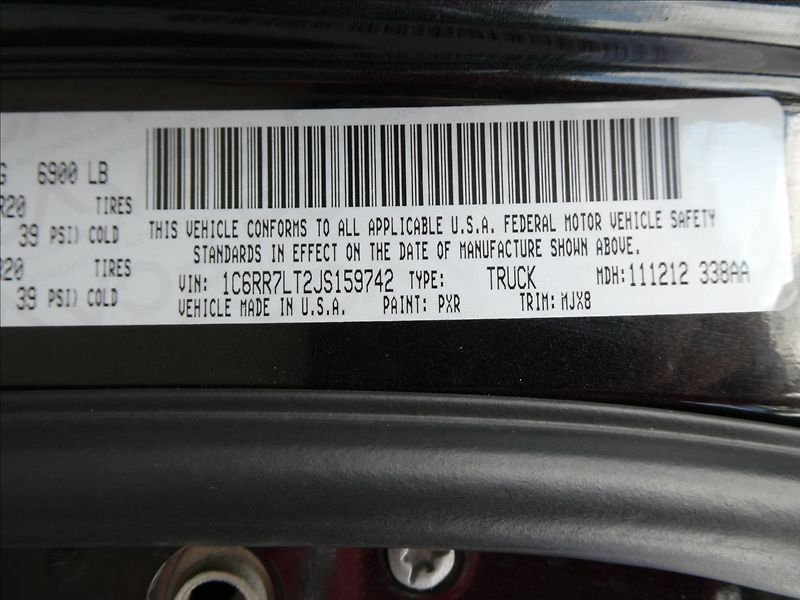 RAM 1500 5,7 HEMI Bighorn 295kW AT8 - fotka 29 z 35