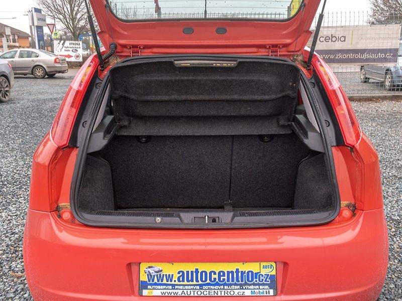 Fiat Grande Punto (2007) 1.4i 2x KOLA – PO SERVISU - fotka 28 z 37