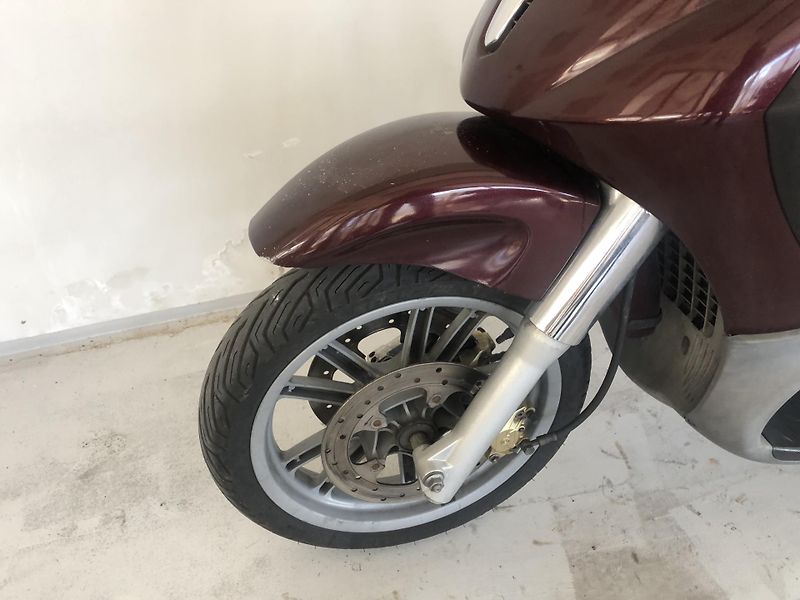 Piaggio Beverly 500 - fotka 10 z 18