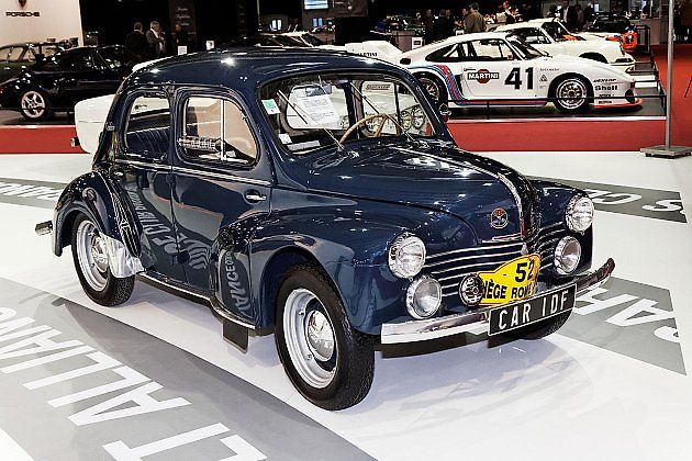 Renault 4CV vystavený na Retromobile v Paříži v roce 2013., zdroj: Wikimedia Commons, Thesupermat, CC BY-SA 3.0