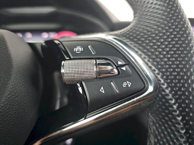 Škoda Kamiq (2023) 1.5TSi DSG 110kW MONTE CARLO - fotka 13 z 35