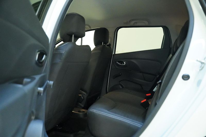 Renault Clio - fotka 26 z 27