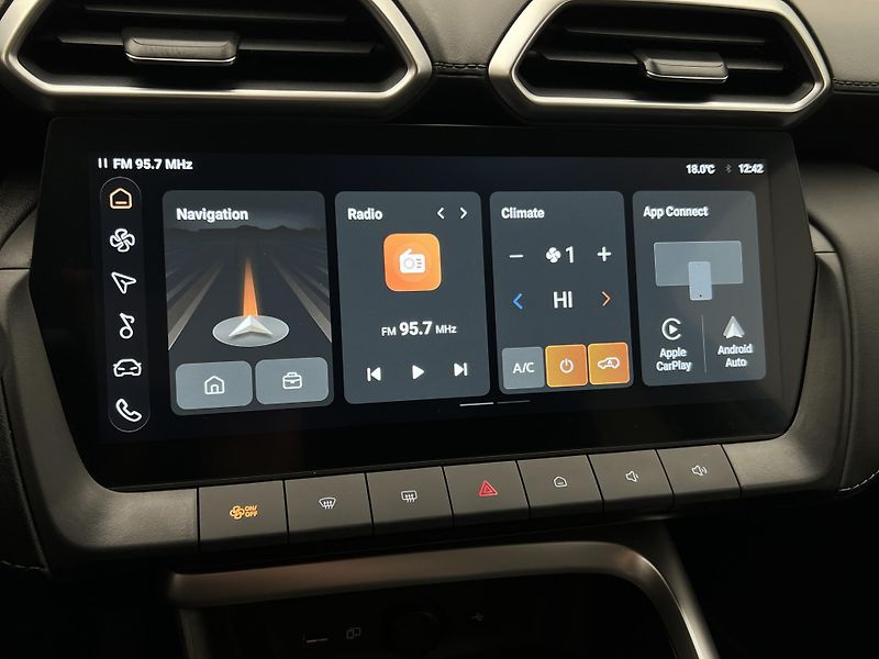 MG ZS 1.5 EXCLUSIVE HYBRID+ AUT CZ  - fotka 25 z 40