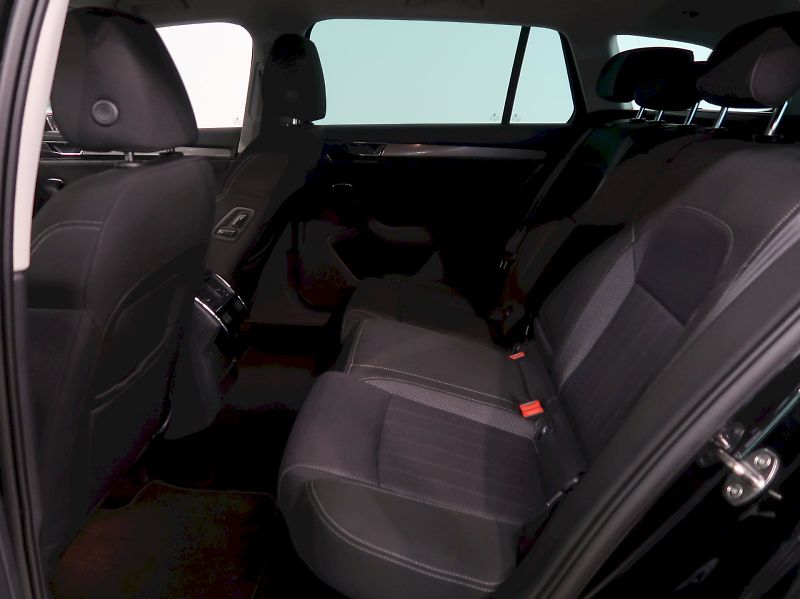 Škoda Superb (2019) STYLE 2.0TDI 110KW DSG TAŽNÉ N - fotka 17 z 43