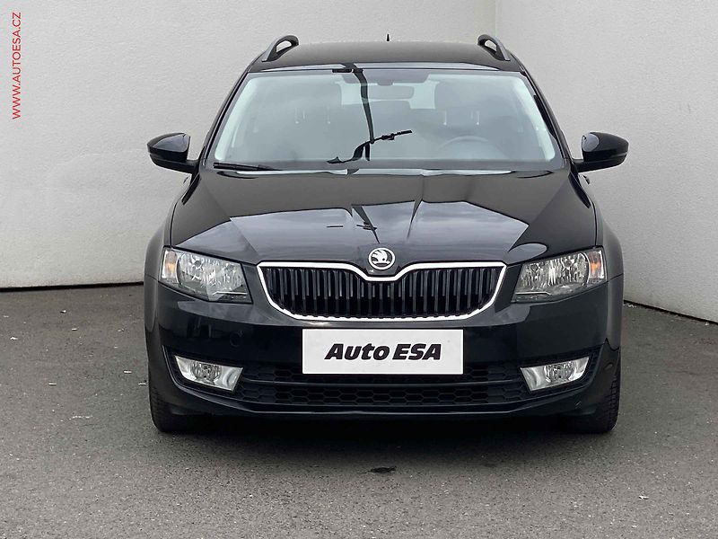 Škoda Octavia (2017) 2.0 TDi, Style, navi - fotka 2 z 17