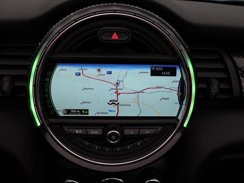 Mini Cooper 2,0 i JCW 170kW Cabrio Manual - fotka 27 z 39