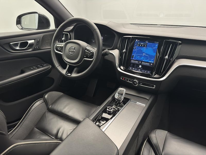 Volvo S60 B5 AWD ULTIMATE CZ REZERVACE - fotka 27 z 48