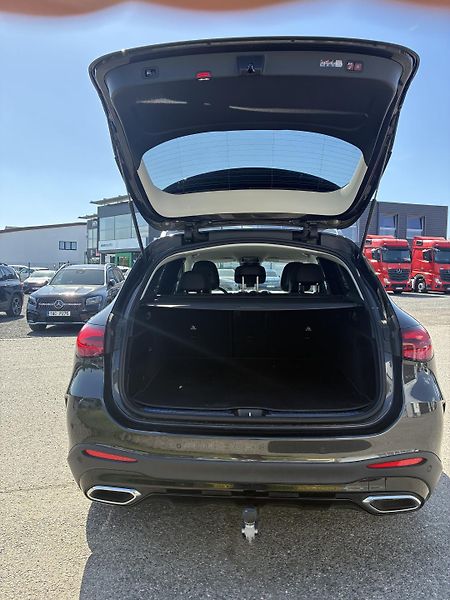 Mercedes-Benz GLC (2025) 220d 4MATIC - fotka 5 z 15