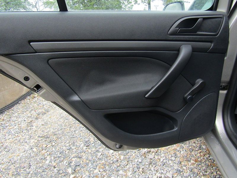 Škoda Octavia (2009) 1.6 MPI 75kW 1.MAJITEL - fotka 20 z 35