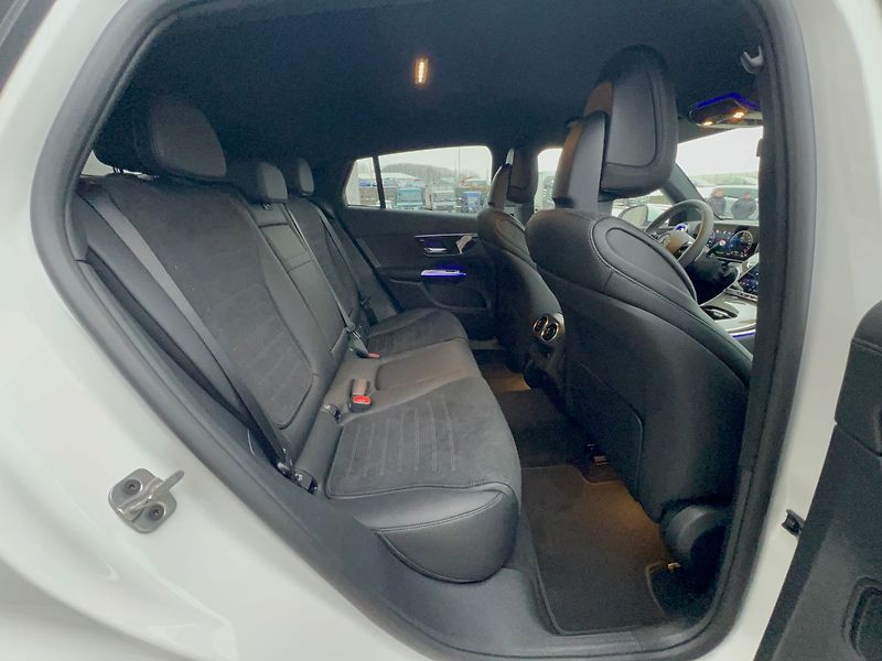 Mercedes-Benz GLC 300 de 4MATIC kupé - fotka 11 z 29