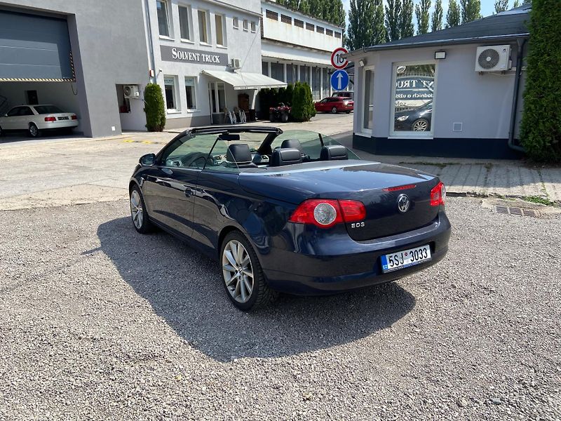 Volkswagen EOS (2007) 2.0 TDi 103kW, kabriolet - fotka 4 z 17