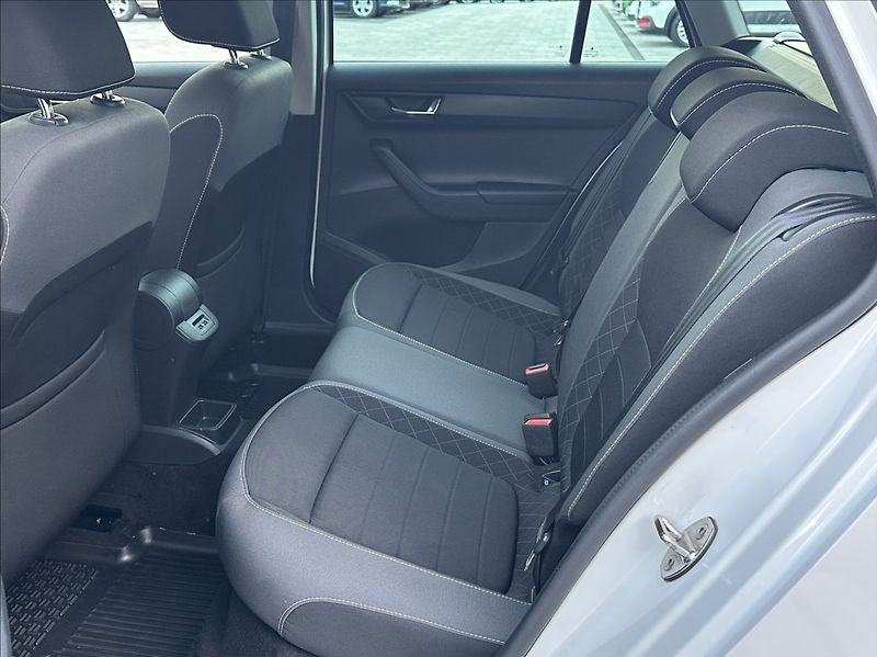 Škoda Fabia 1,0 TSI 95PS  Ambition Top - fotka 14 z 52
