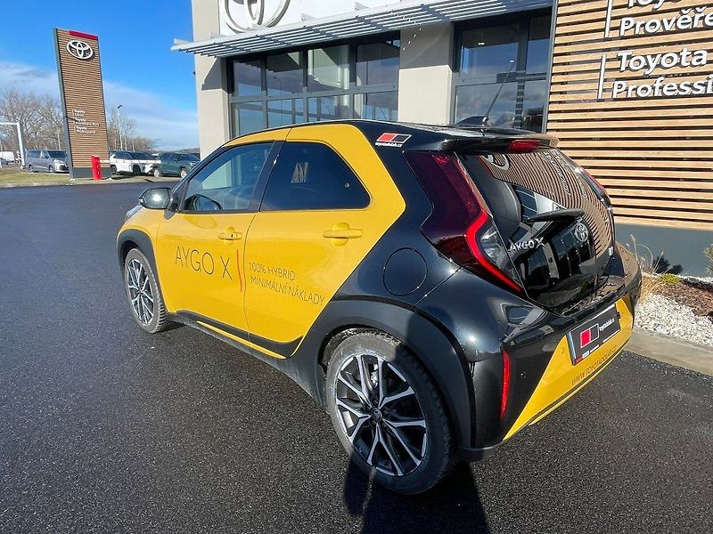 Toyota Aygo 1.5 Hybrid 116HP GR-SPORT - fotka 10 z 27