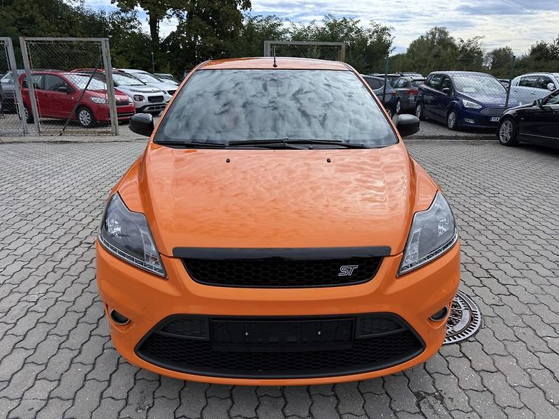 Ford Focus ST 2.5i 166 kW - fotka 2 z 24