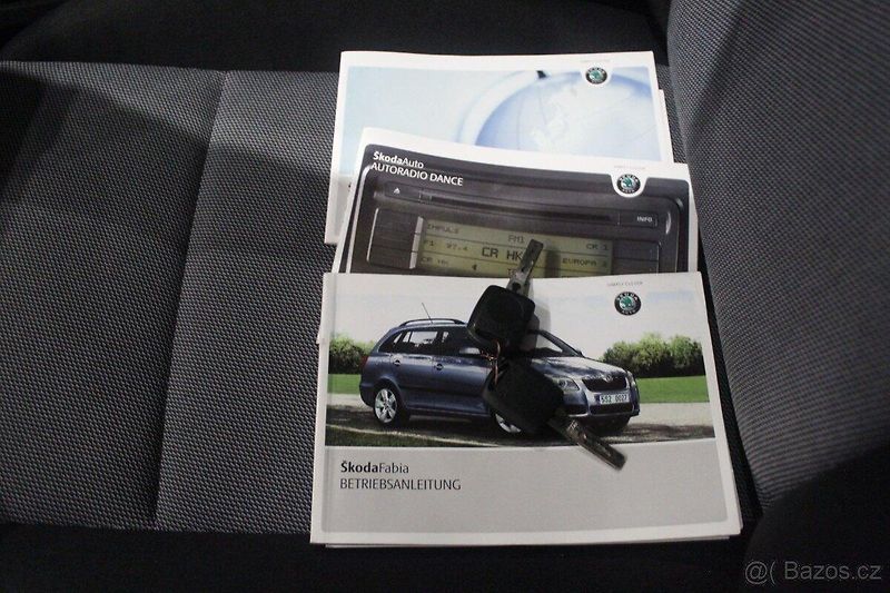 Škoda Fabia (2009) 1.2 HTP, 67 000km,servis Škoda - fotka 16 z 16