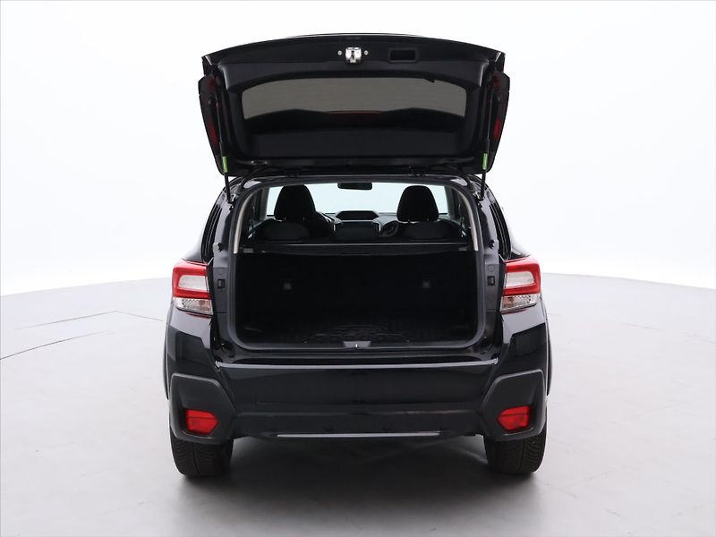 Subaru XV 2,0 e-Boxer 110kW Active Klima - fotka 9 z 38